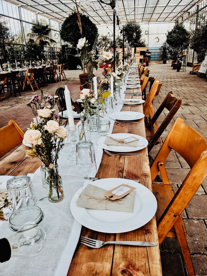 Outdoor Boho Zelt Hochzeit Trauung Tische Stühle mieten leihen in Sommerhausen Main