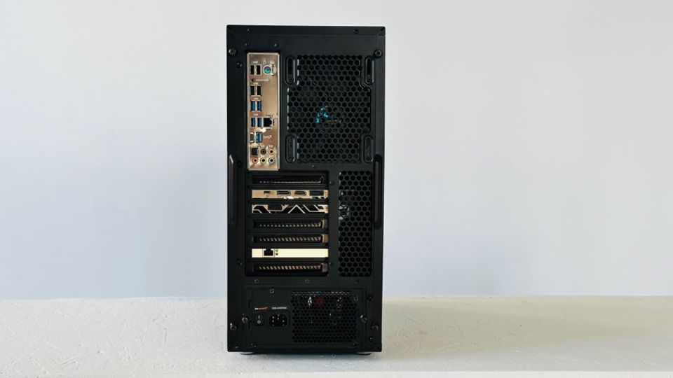PC Computer Intel(R) Core(TM) i9-9820X CPU  3.30GHz / 128 GB RAM in Berlin