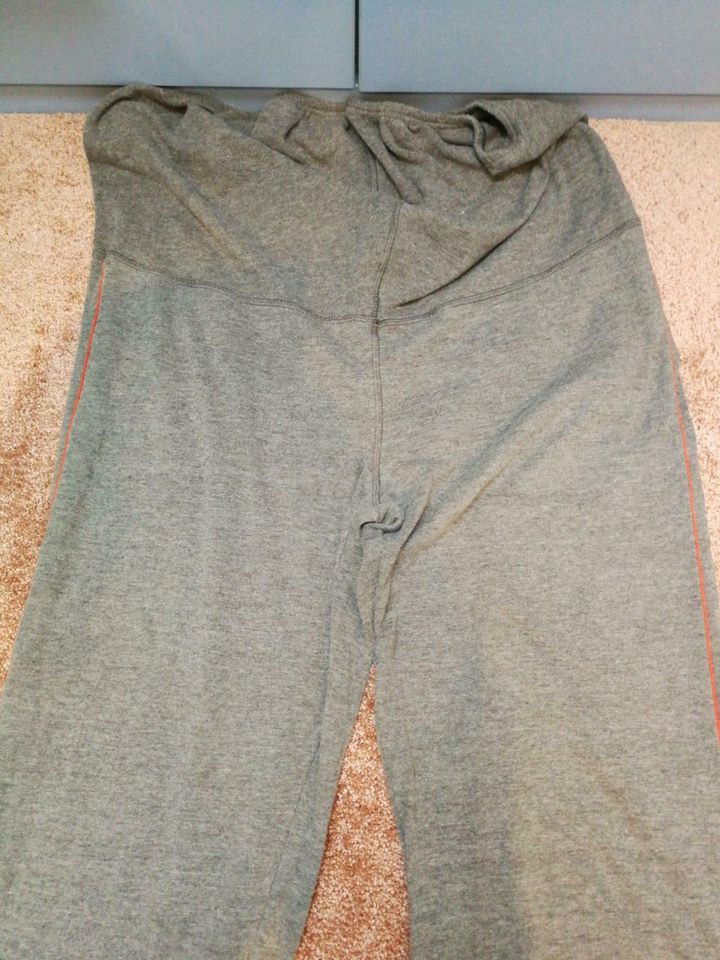 H&M Umstandshose Jogginghose Gr. L in Gießen