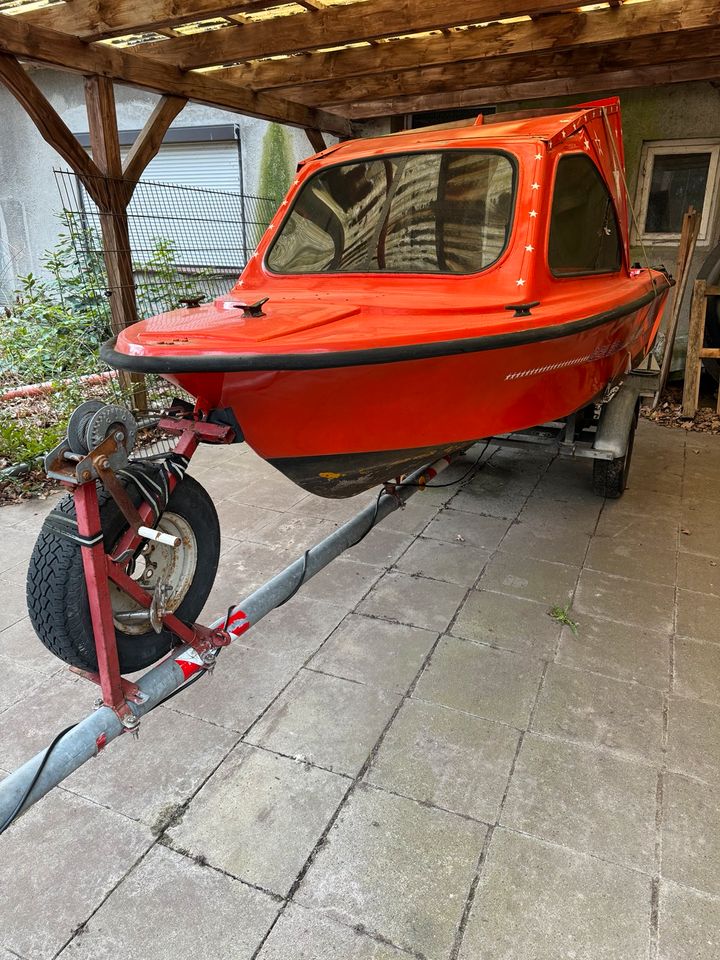 Kajütboot Motorboot+Trailer+Motor in Lunestedt