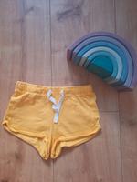 süße Shorts in gelb Kurze Hose Oants Gr 68 Duisburg - Duisburg-Mitte Vorschau
