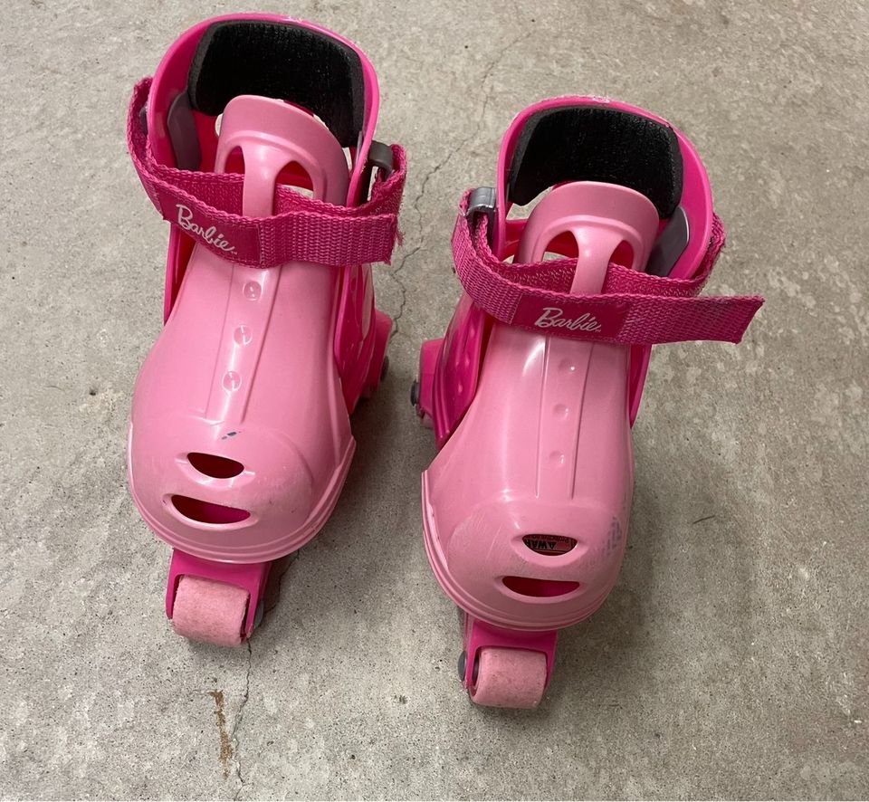 Rollschuhe inliner verstellbar Barbie Kinder Größe 20-26 in Weinstadt