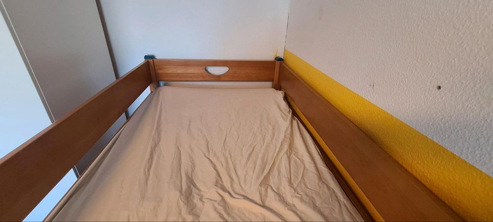 Paidi Hochbett Spielbett aus Holz mit Vorhängen u Seitenregal 155 in Groß-Gerau