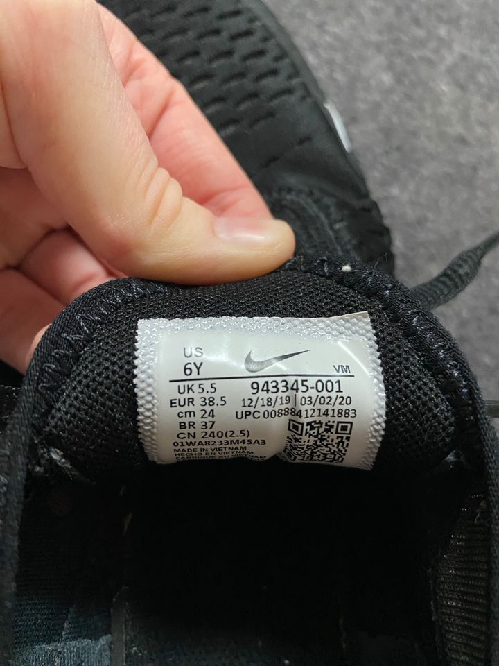 Nike Air Max 270 -> Damenschuhe in Ilmtal-Weinstraße