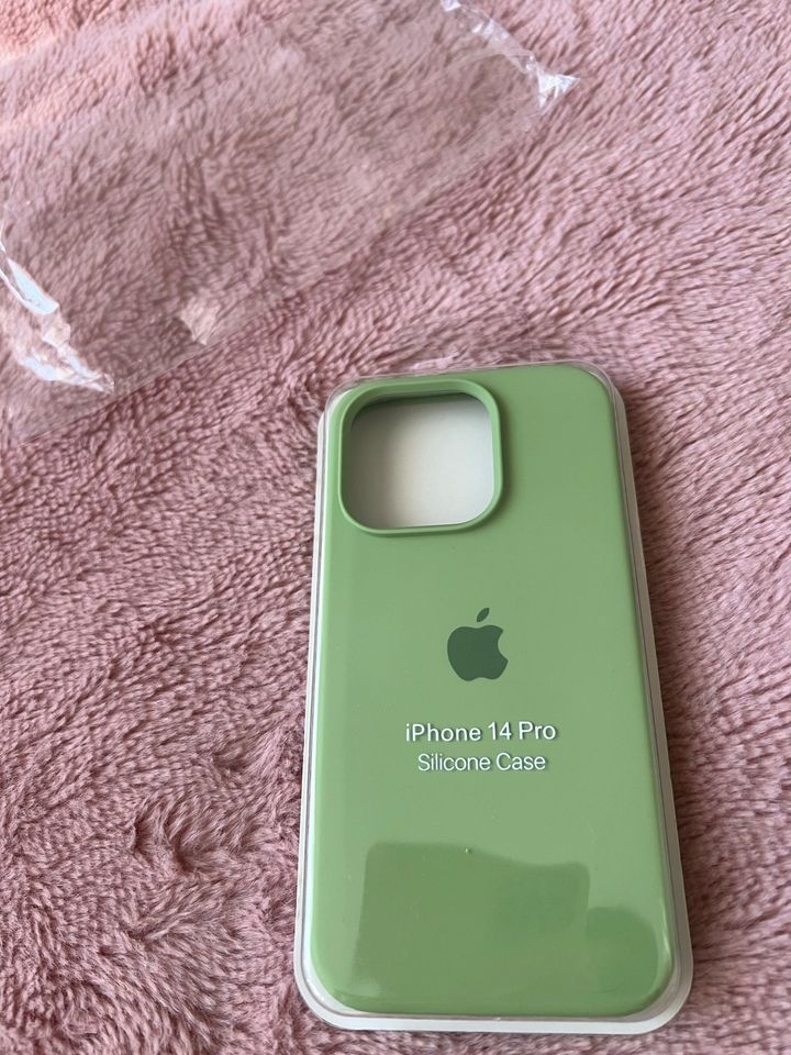 Apple Hülle Silikon iPhone 14 pro/ Pistazie Farbe in Bremen