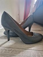 Schuhe grau, Absatz 9 cm Köln - Ehrenfeld Vorschau