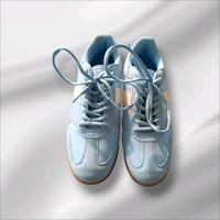 Retro-Sneaker in himmelblau & Creme Häfen - Bremerhaven Vorschau