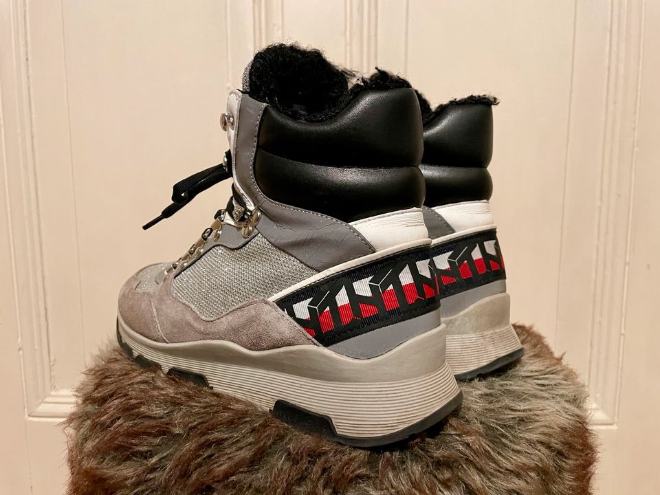 Tommy Hilfiger Sparkle Sporty Boots - Gr. 39 in Berlin