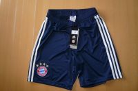 schöne FC Bayern Short Climalite - NEU mit Etikett!!! Bayern - Raubling Vorschau