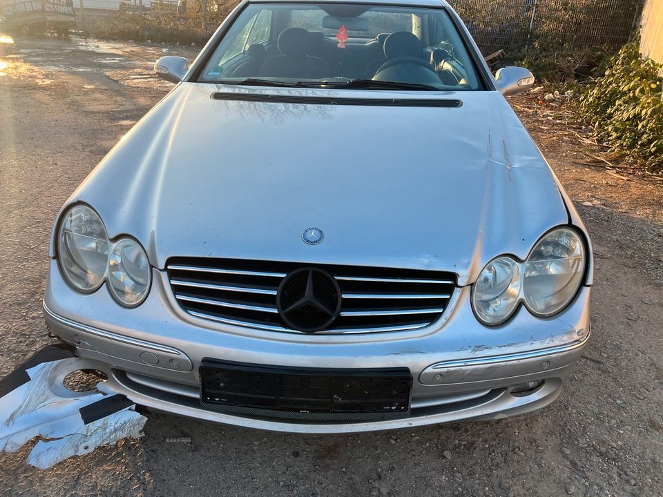 Mercedes W209 CLK Reparaturteile Motor / Getriebe Schlachtfest in Köln Vogelsang