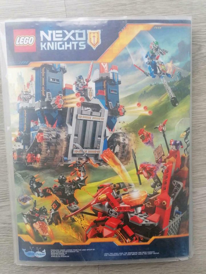 LEGO NEXO KNIGHTS Sammelalbum inklusive Karten Serie 1 in Westeregeln