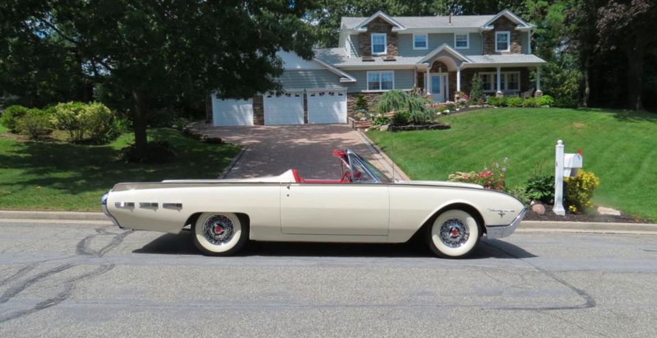 Hochzeitsauto Brautauto Oldtimer US-Cabrio Amischlitten in Waldfeucht