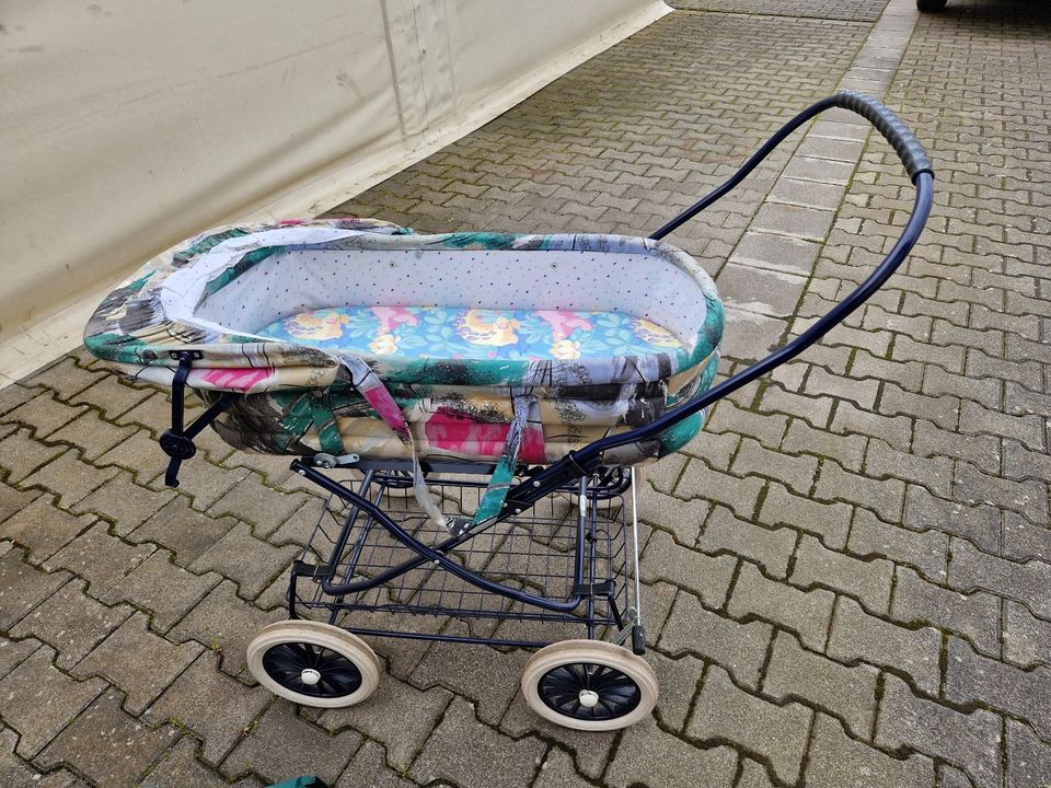 Kinderwagen mit Tragetasche wie neu in Langenlonsheim