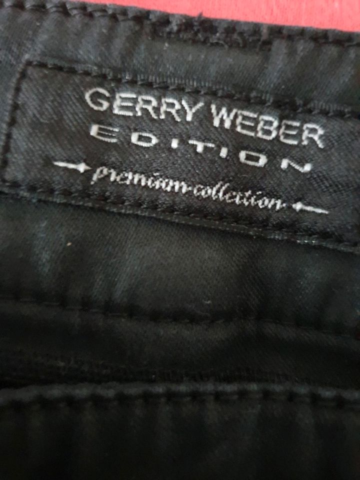 Gerry Weber Hose. Roxane,  Gr. 42, schwarz in Bremen