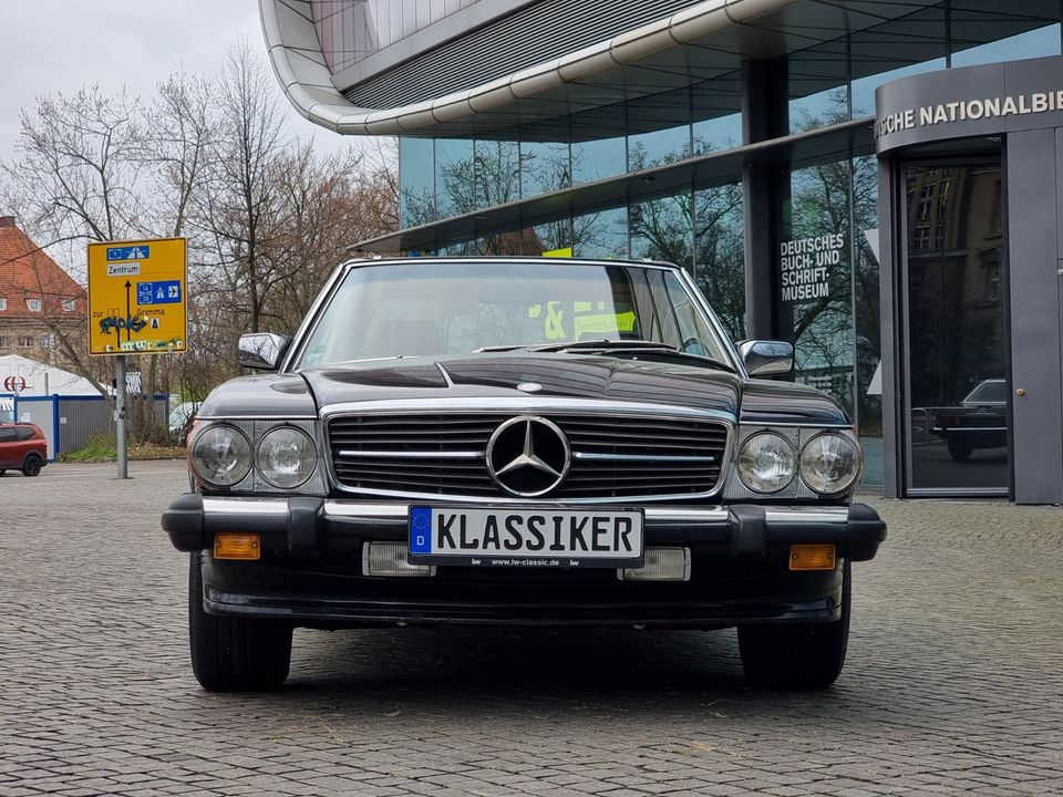 Mercedes Benz 560SL R107 Oldtimer in Leipzig