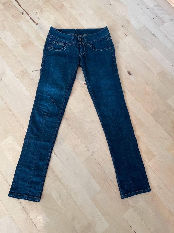 Pepe Jeans model Brooke 26/32 Top in Besigheim