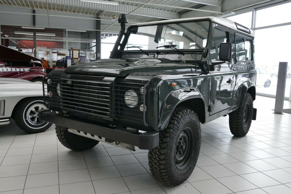 Land Rover Defender 90 Td5 Station Wagon Standhz LKW Zul. in Meinerzhagen