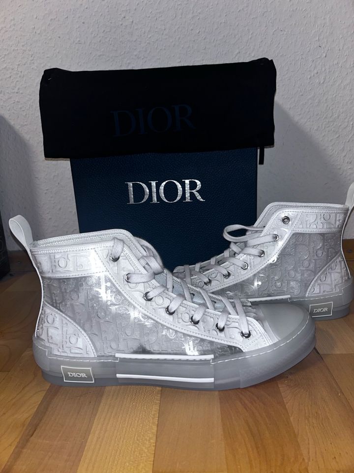 Dior B23 High Top white raised oblique in Hamburg