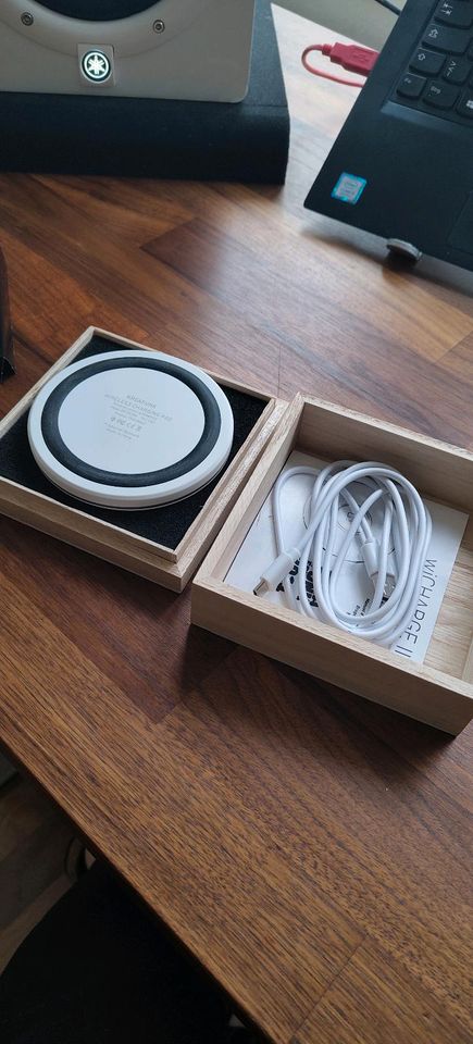 Kreafunk wiCharge Wireless Charging Pad in Bremen