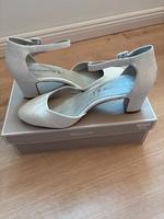 Tamaris Pumps - White Glam - Gr.40 Hochzeit Hessen - Rosbach (v d Höhe) Vorschau