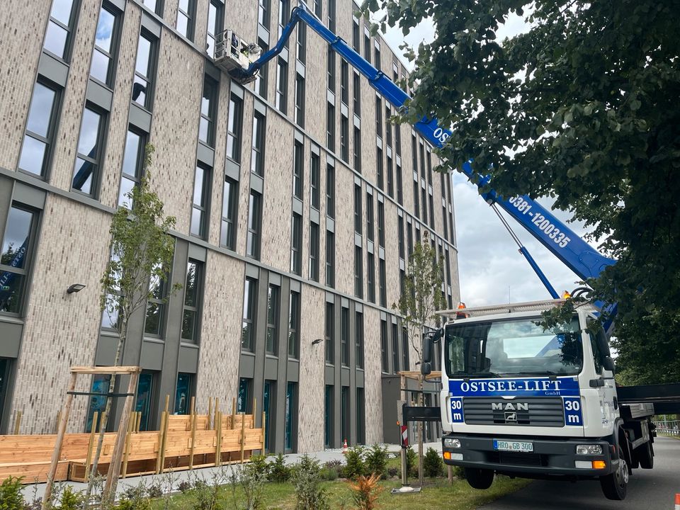 Fensterputzer/Wintergartenreinigung professionell ☀️ in Bartenshagen-Parkentin