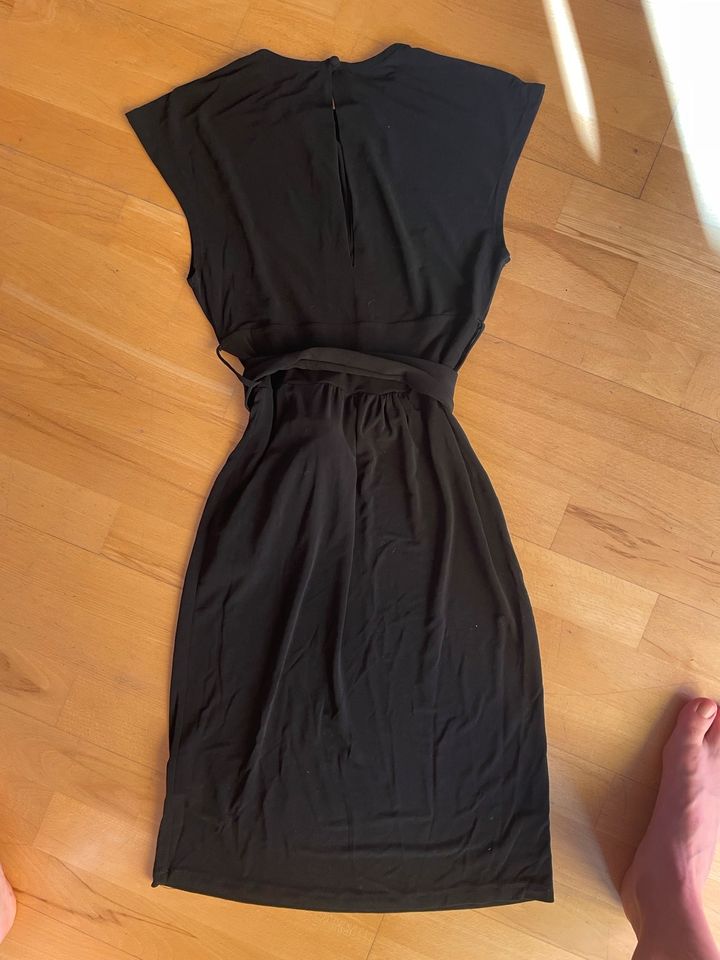 DIVINA Kleid schwarz, M in Ilvesheim