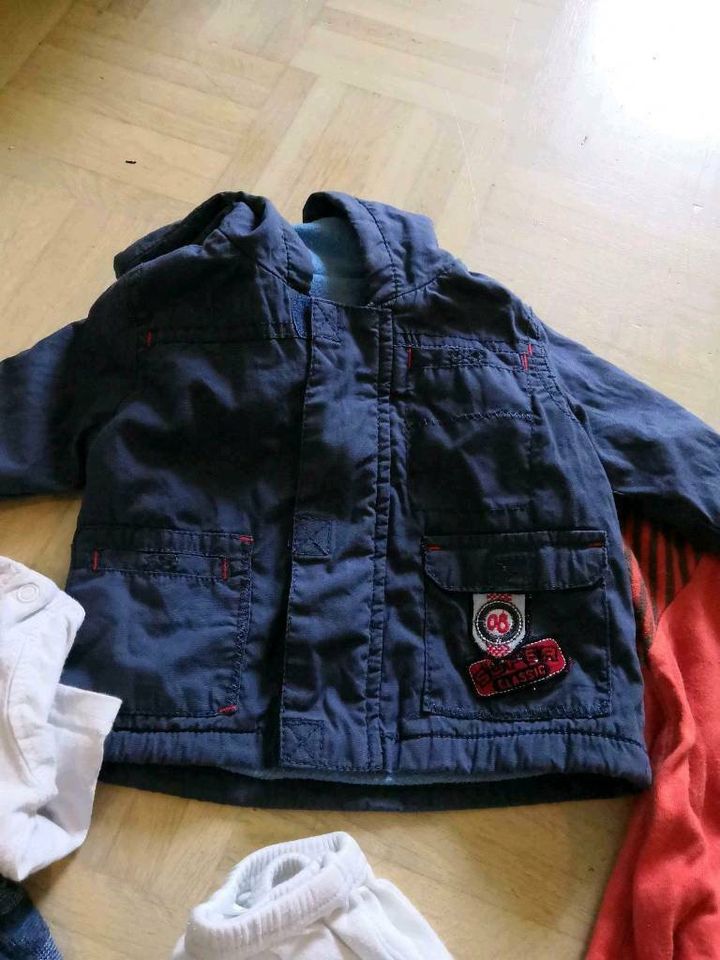 Erstlingsset 50 56 Jungen Baby Hose Mütze Jacke in Igersheim