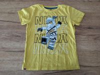 Kurzes T-Shirt kurzärmeliges Shirt Gr 128 Ninjago Zane wie neu Hessen - Freigericht Vorschau
