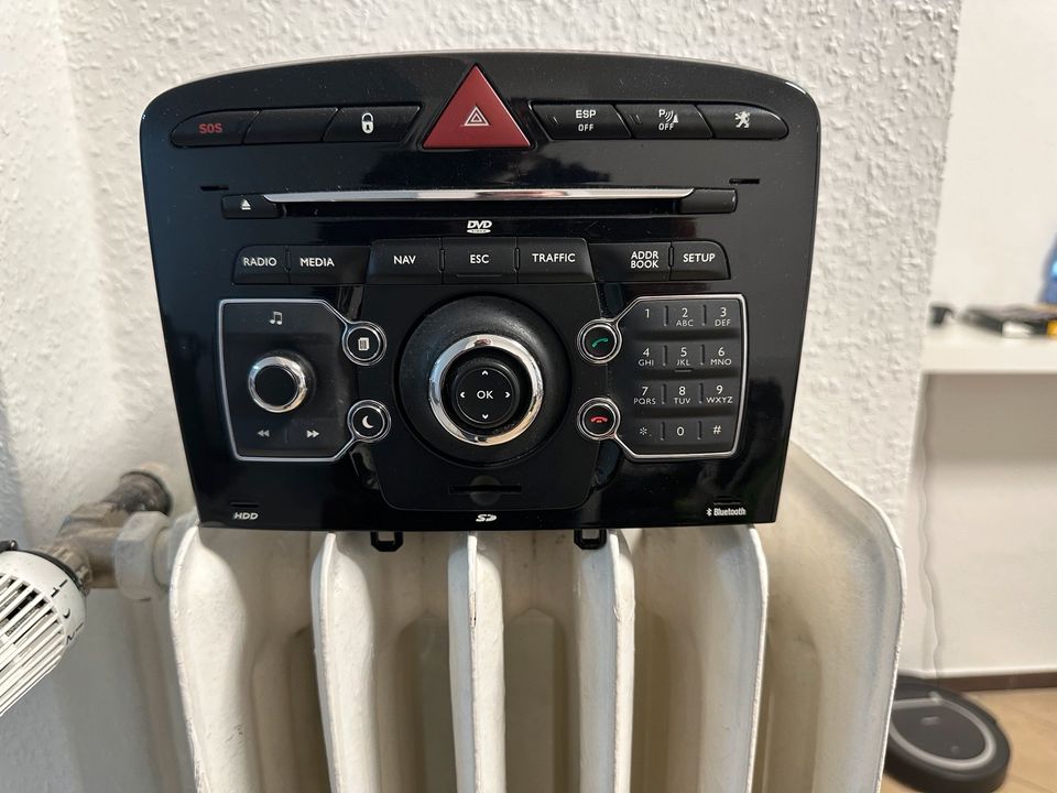 Peugeot rcz  radio in Köln