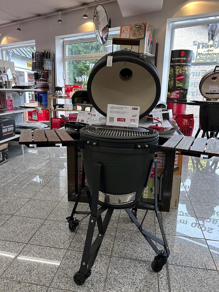 The Bastard Urban Kamado Grill Medium 48 cm Complete in Gladbeck