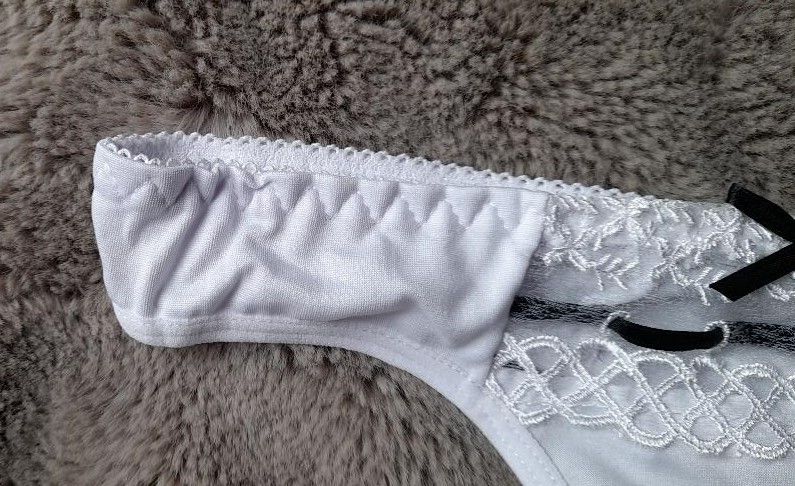 Weißes Spitzen Bügel BH Set Hochzeit Dessous Gr.40 90B - NEU - in Dormagen