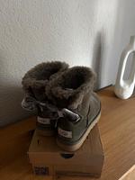 UGG Boots Mini Bow gr. 38 - wie neu! Rheinland-Pfalz - Gau-Odernheim Vorschau