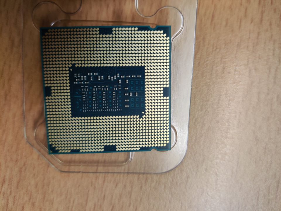 Intel Xeon E3-1231 v3 3,4GHz Prozessor Sockel 1150 PC in Magdeburg