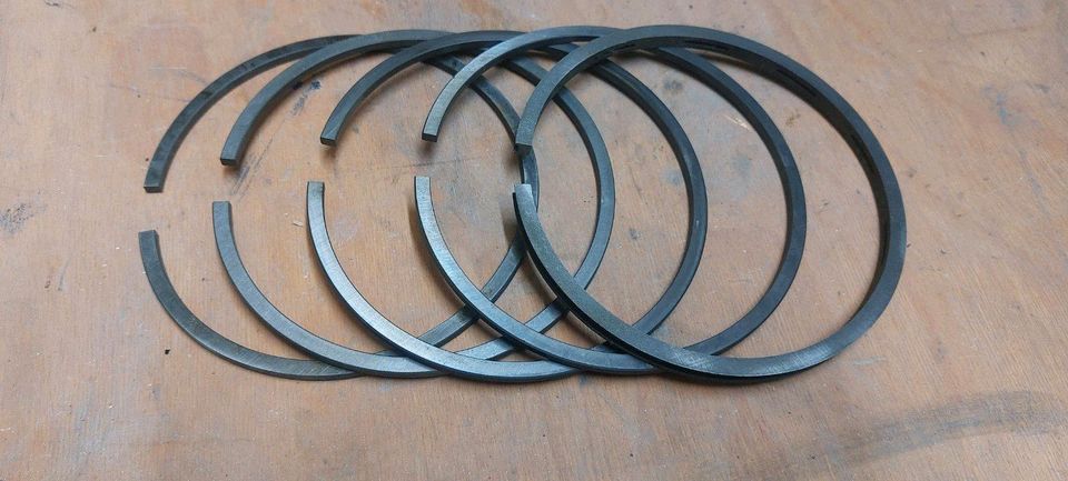 Neu original Cssr Kolbenringe Skoda 706 RT RTO RTHP Piston rings in Mainz