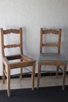 2 tolle ca. 110 Jahr alte Holzstühle - ANTIK - zum Aufbereiten Kr. Altötting - Altötting Vorschau