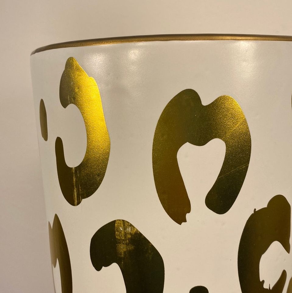 2x Extravagante Vase PTMD Marly weiß golden mit Leomuster in Berlin