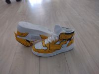 Pikachu Sneakers Neu Pokémon Schuhe selten Turnschuhe Baden-Württemberg - Engen Vorschau