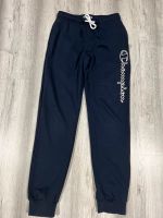 Adidas & Champion Hosen gr.152 Dresden - Blasewitz Vorschau