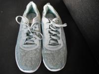 Damen Skechers Schnürschuhe in Größe 41 Schleswig-Holstein - Lübeck Vorschau