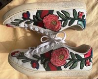 GUCCI Ace Embroidered Floral Sneakers, Leder, 38.5 München - Schwabing-Freimann Vorschau