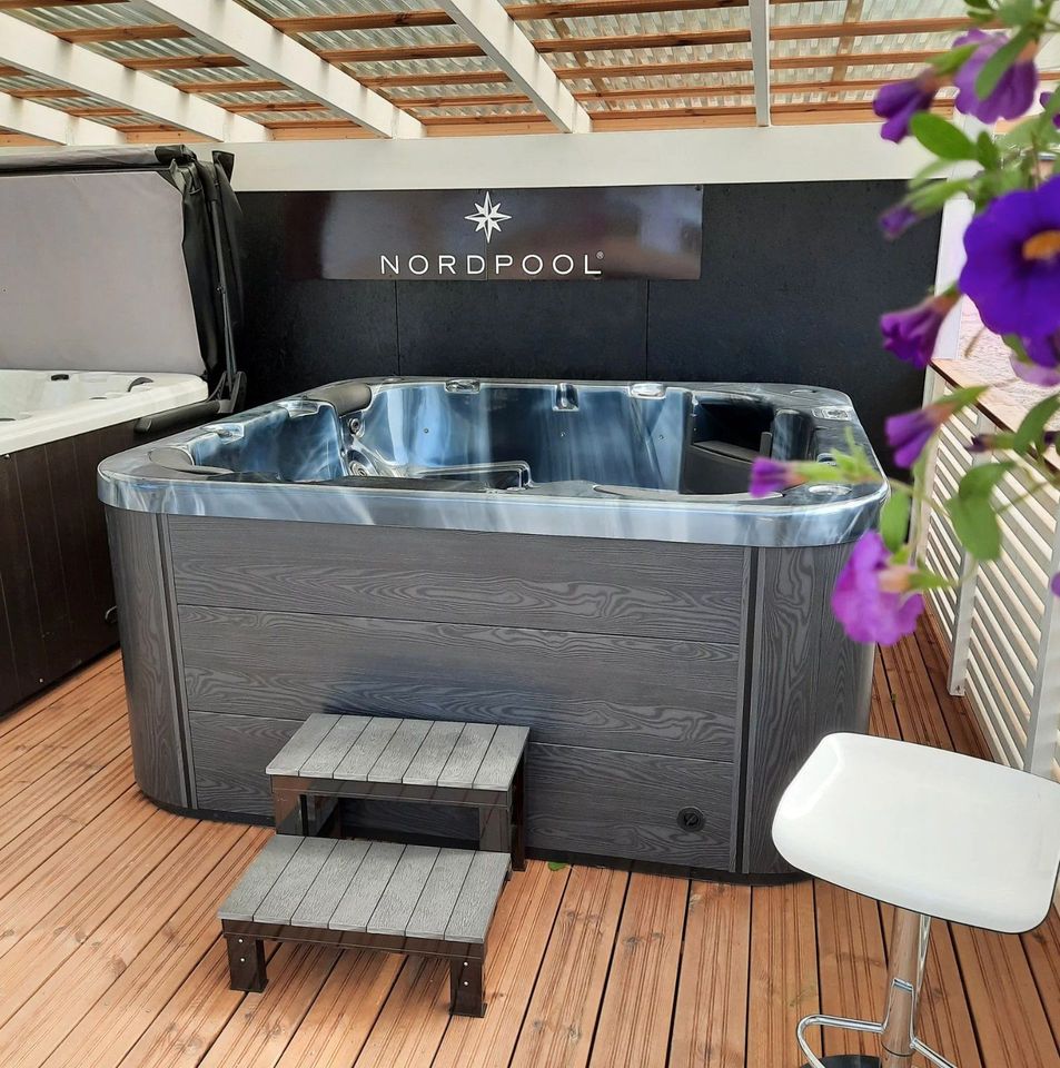 JACKUZZI WHIRLPOOL SPA GARTEN-POOL HOT TUB "DENVER" in Blaubeuren