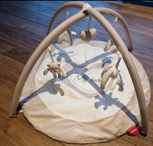 Neu Spielbogen mit Krabbeldecke Baby Bett in Düsseldorf