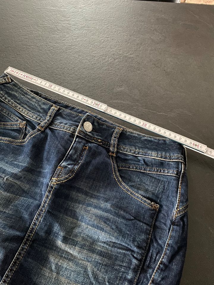 Neu&ungetragen Herrlicher Damen Jeans ROCK Blau M/L (28) in Fürth