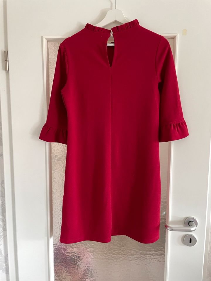 Orsay Kleid Rot Gr 36 in Remscheid