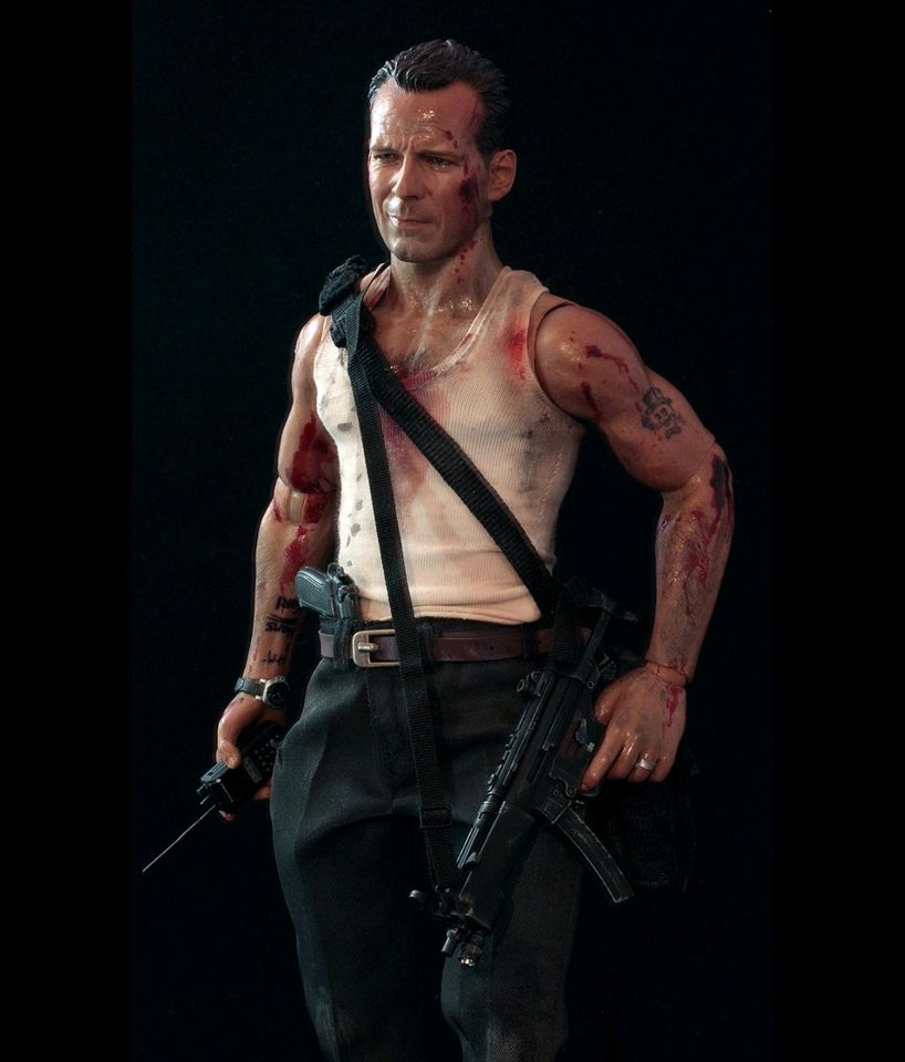 Ich suche Bruce Willis Stirb Langsam (1988) 1/6 custom figur in Arnstadt