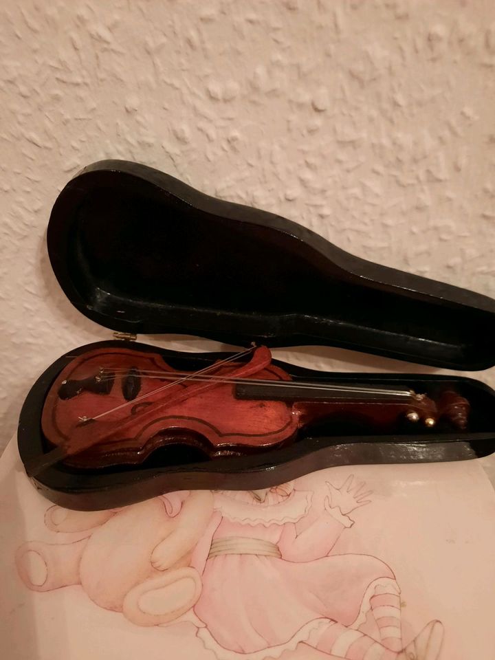 VIOLINE  MIT BOGEN IND KOFFER ANTIK DEKO MINIATUR 18 CM in Dortmund