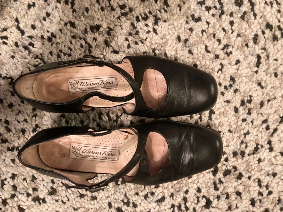 Tanzschuhe für Damen in Größe 3 UK in München