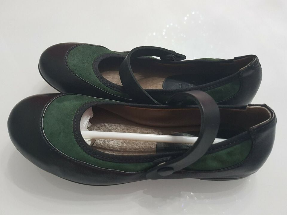 Marni Mädchen Ballerina Halbschuhe Gr31 Leder NEU Etikett 209€ in Sindelfingen