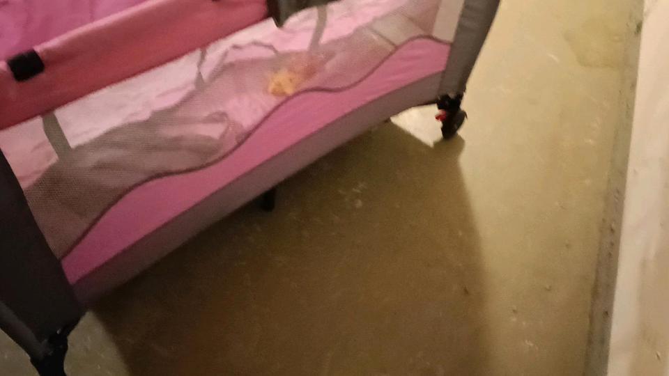 TOP Kinderreisebett mit Matratze und mit einigen Funktion in Koblenz