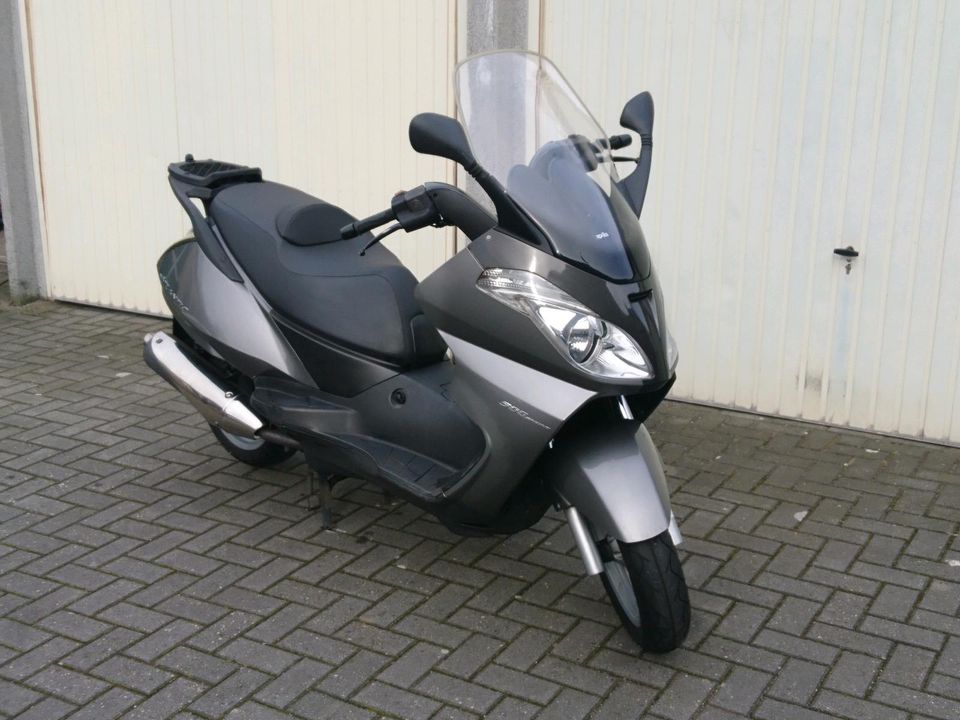 Aprilia Atlantic 500 kein piaggio x9 500 in Mülheim (Ruhr)